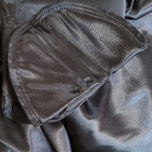 Karen Scott Sz M Black Satin Button Down Collared Shirt Classic Goth Career Chic - Picture 6 of 6